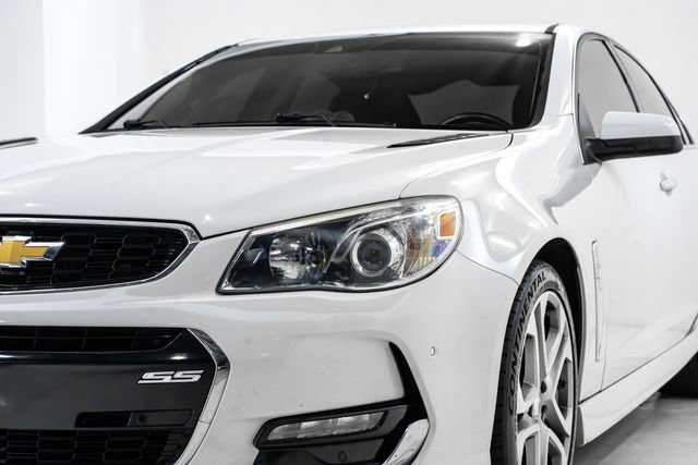 Used 2017 Chevrolet SS RWD image 7