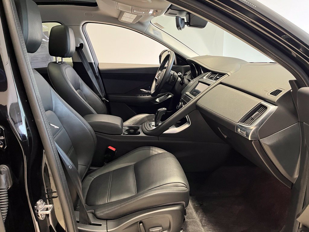 Used 2020 Jaguar E-PACE AWD/4WD image 30