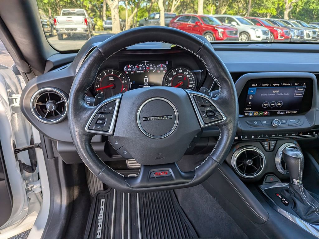 Used 2020 Chevrolet Camaro SS RWD image 14