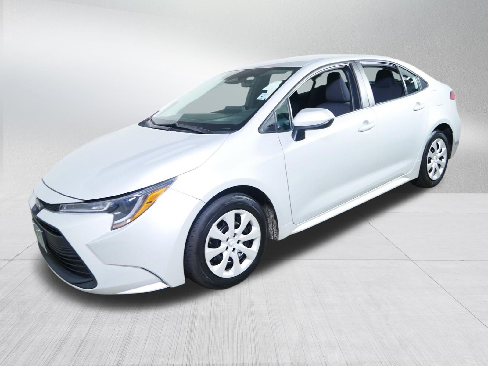 Used 2024 Toyota Corolla LE FWD image 3