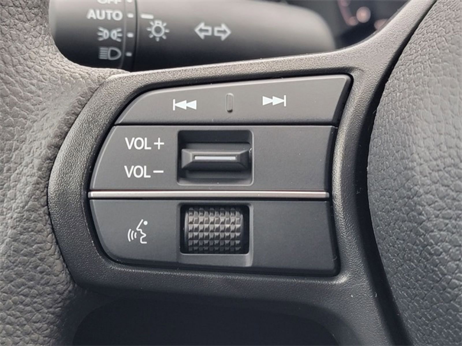 Used 2023 Honda Accord LX image 12