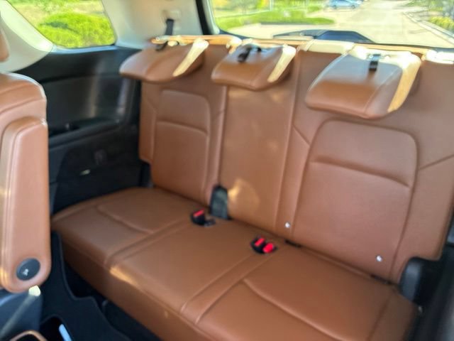 Used 2025 Nissan Pathfinder Platinum AWD/4WD image 21