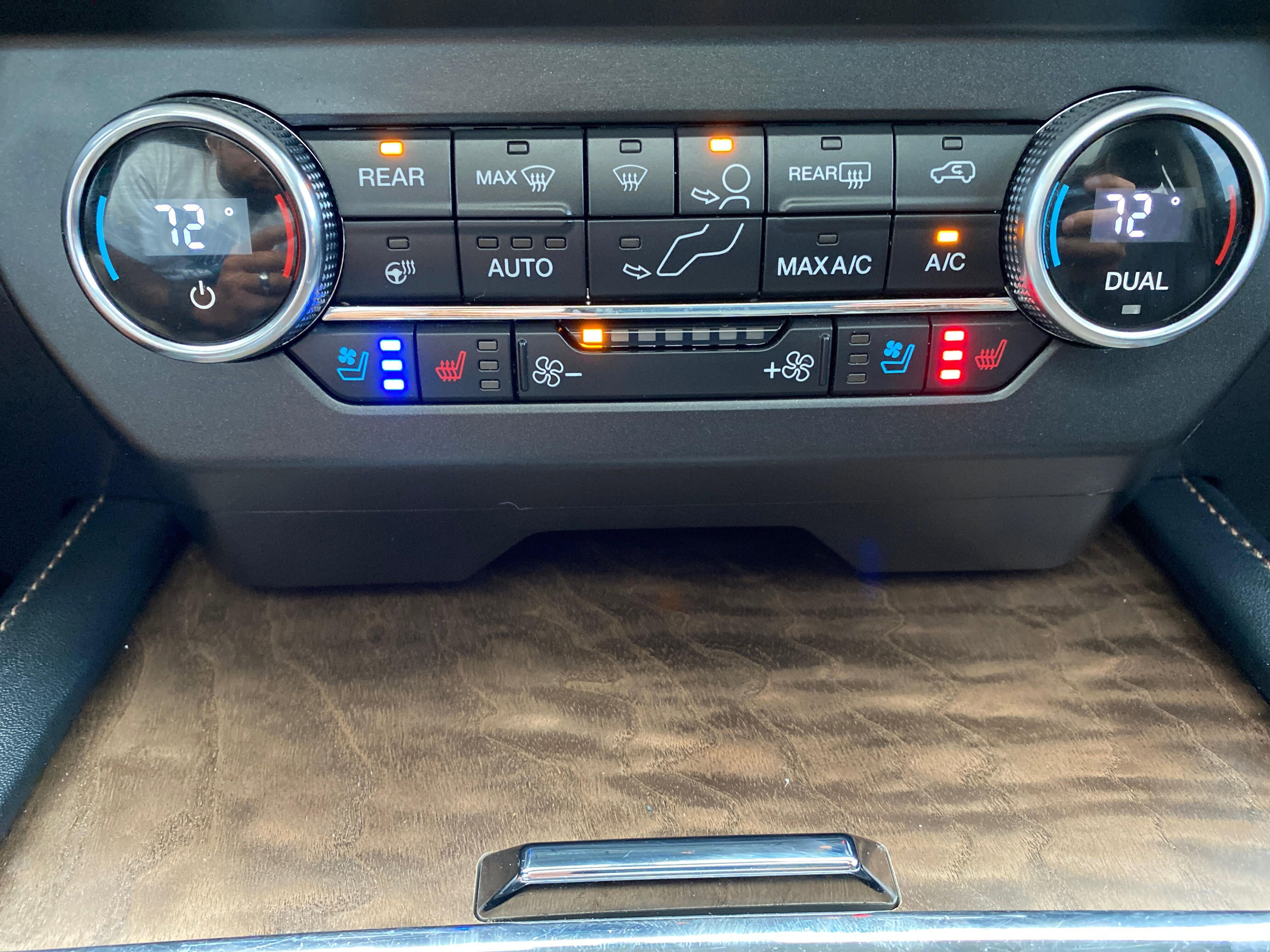 Used 2020 Ford Expedition Platinum AWD/4WD image 15