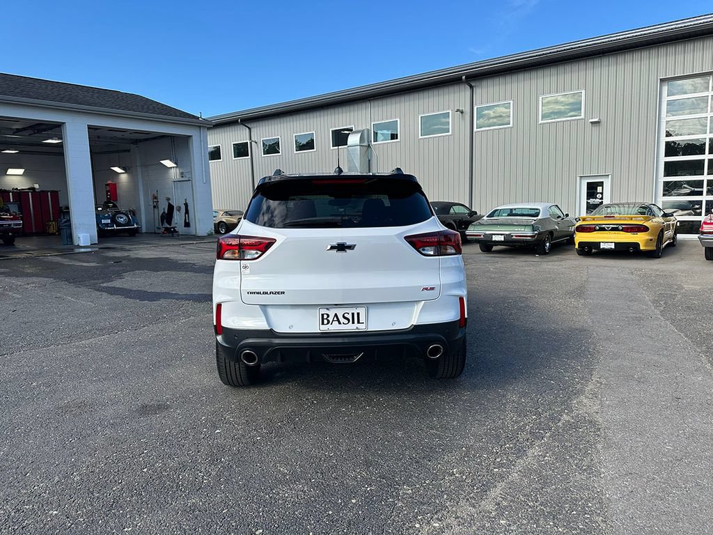 Used 2023 Chevrolet TrailBlazer RS w/ Convenience Package FWD image 11