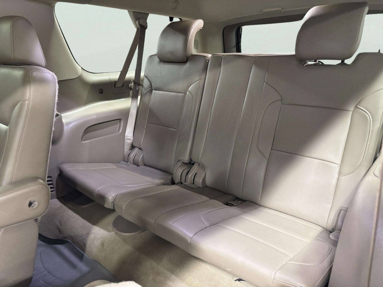 Used 2015 Chevrolet Suburban LTZ AWD/4WD image 20