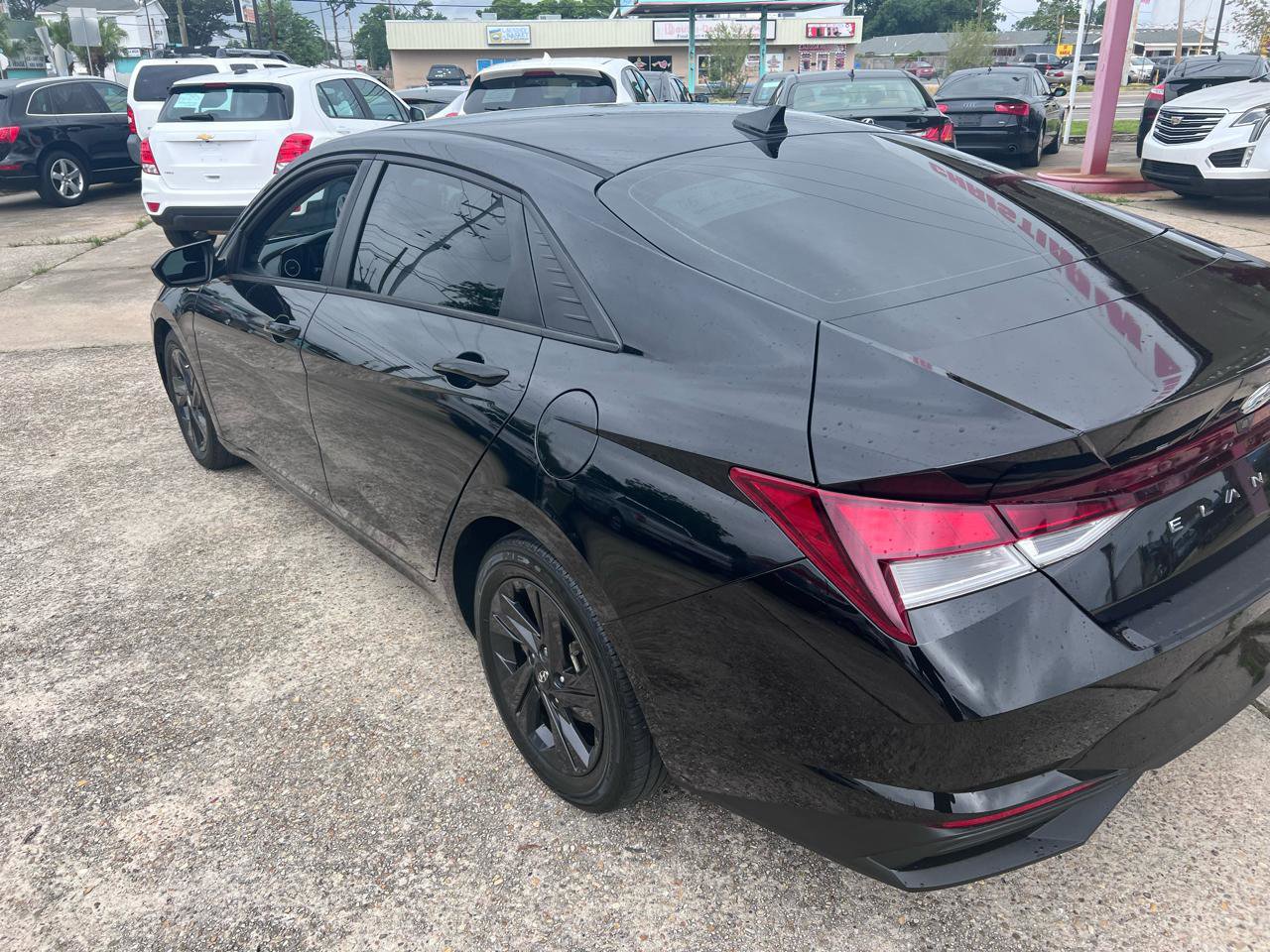 Used 2021 Hyundai Elantra SEL w/ Convenience Package FWD image 6
