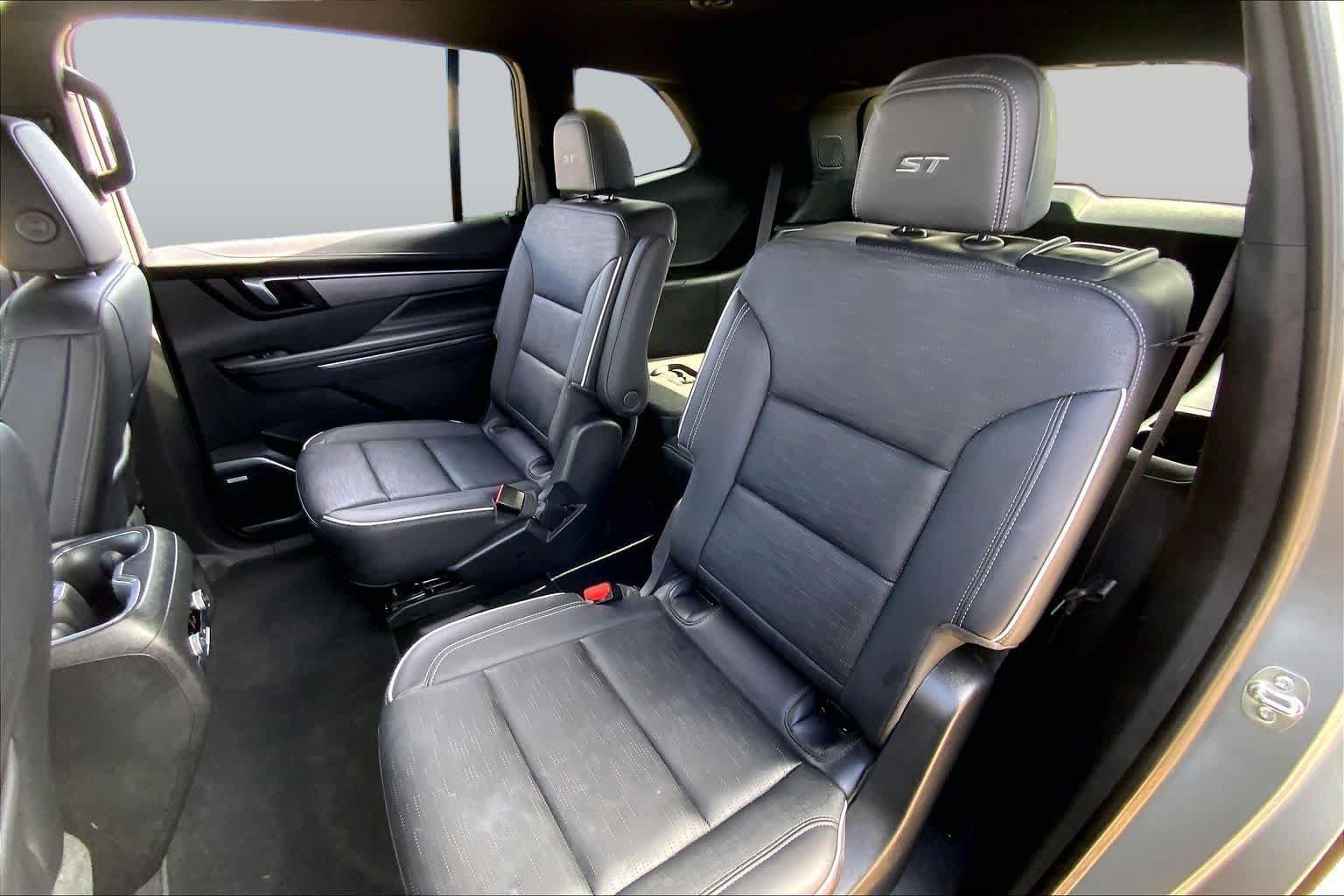 Used 2025 Buick Enclave Sport Touring FWD image 21