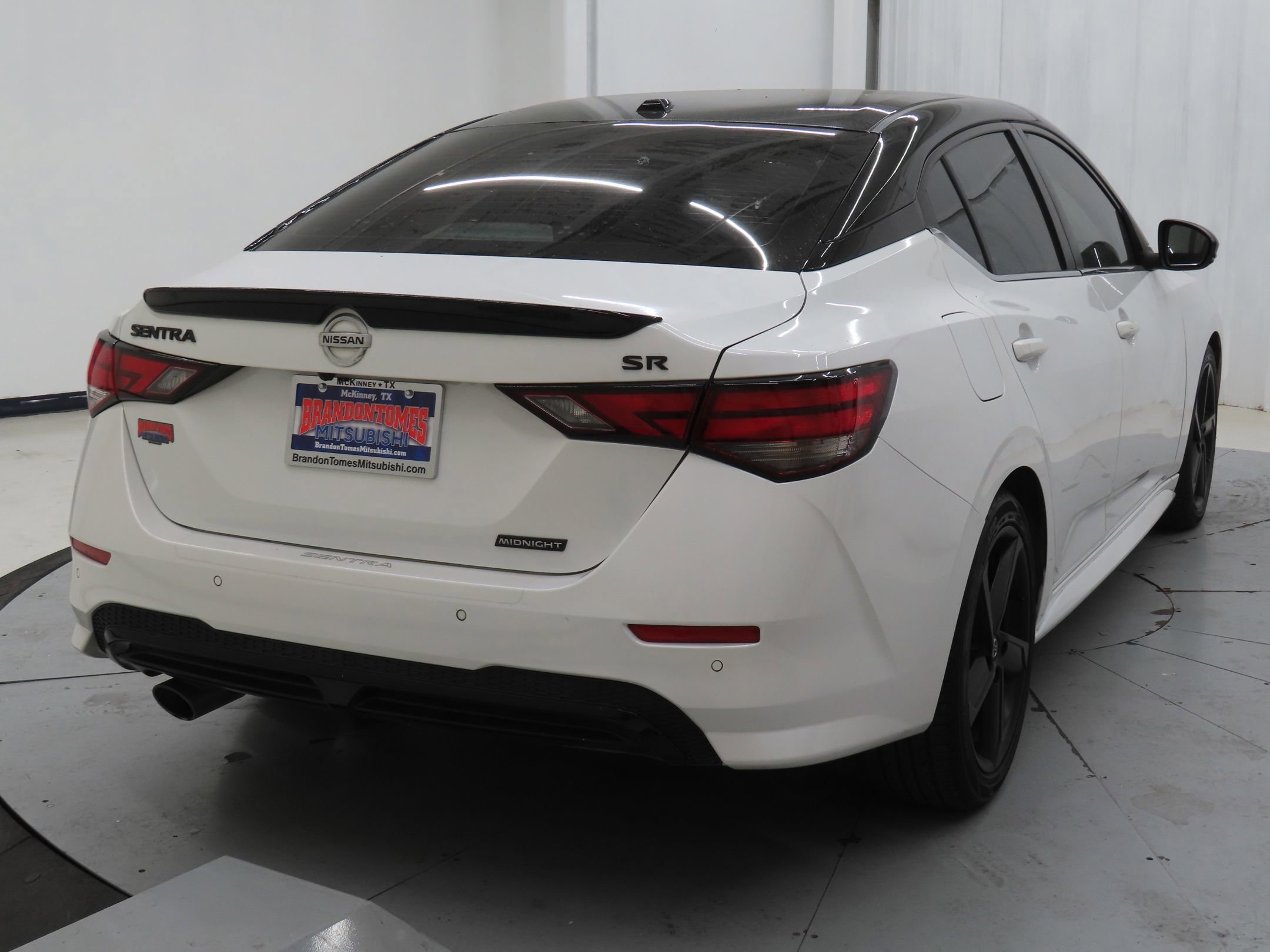 Used 2023 Nissan Sentra SR w/ Midnight Edition Package image 3