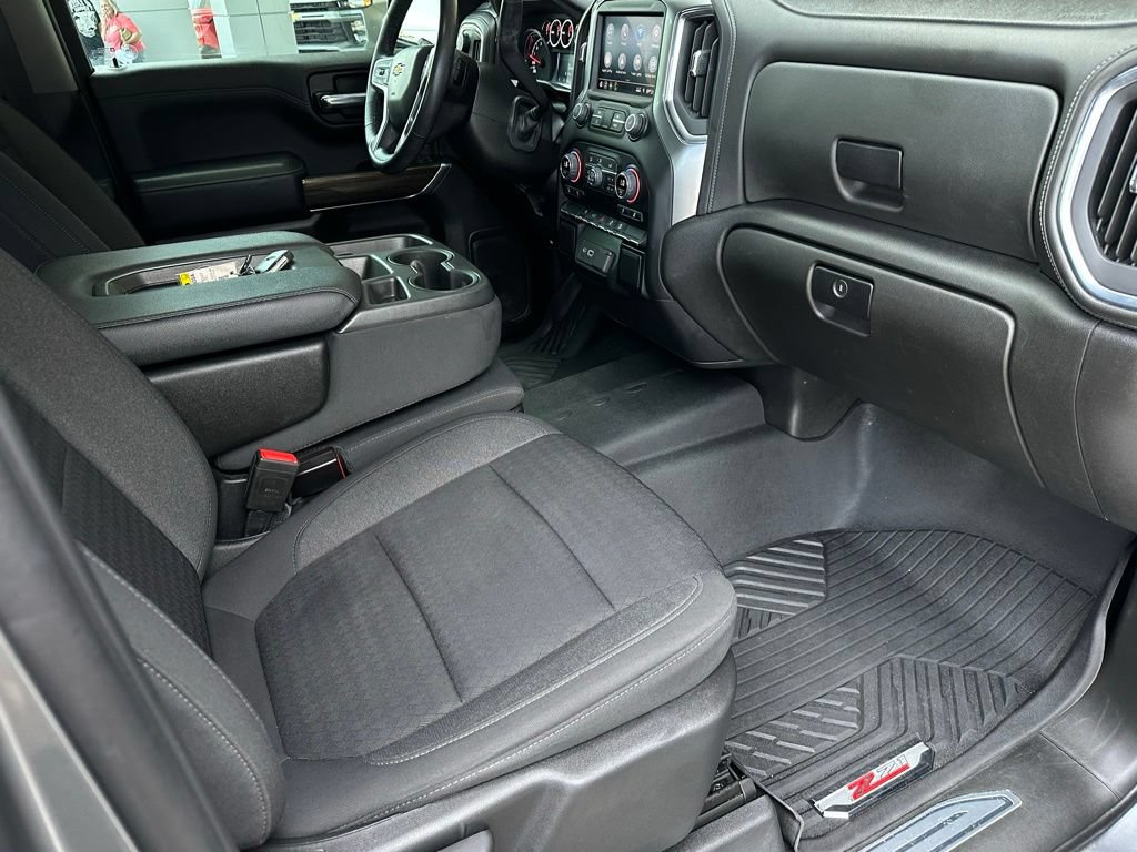 Used 2022 Chevrolet Silverado 1500 LT AWD/4WD image 16