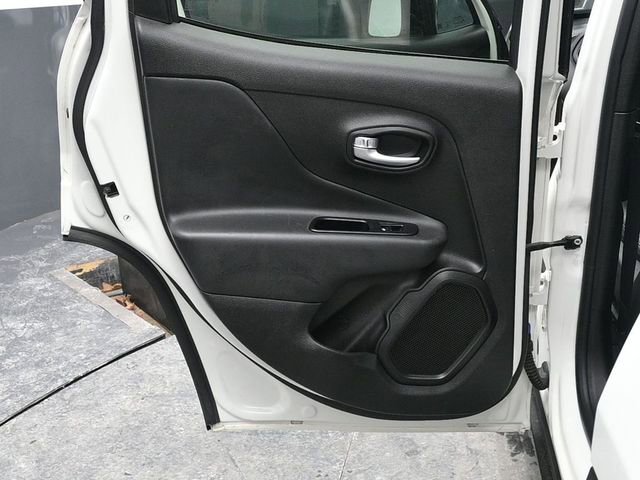 Used 2022 Jeep Renegade Limited image 14