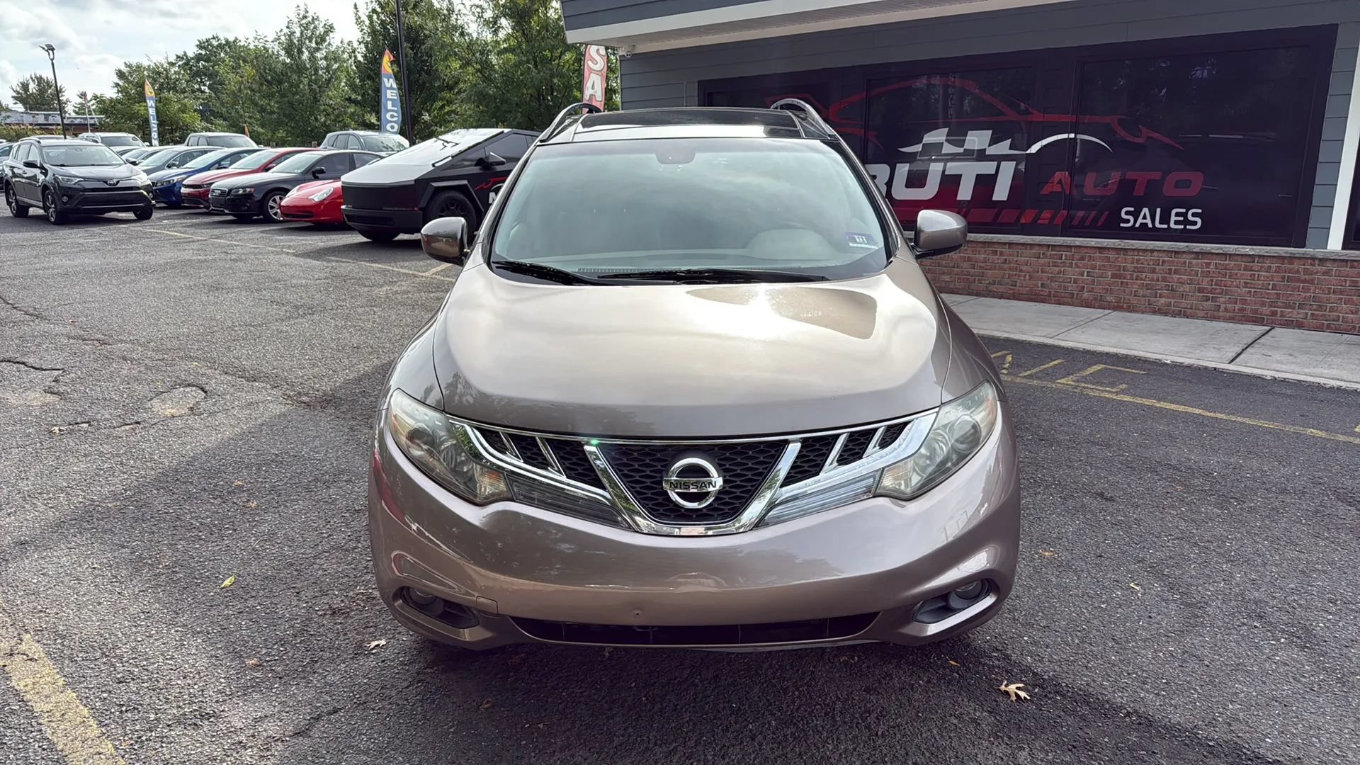 Used 2011 Nissan Murano SL w/ Navigation Pkg AWD/4WD image 2