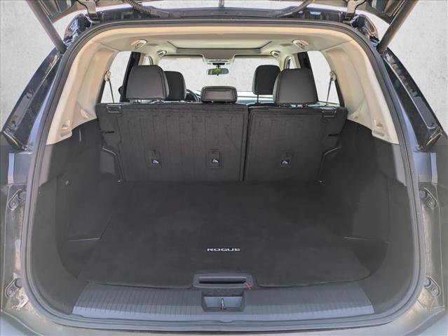 Used 2023 Nissan Rogue SV w/ SV Premium B Package FWD image 7