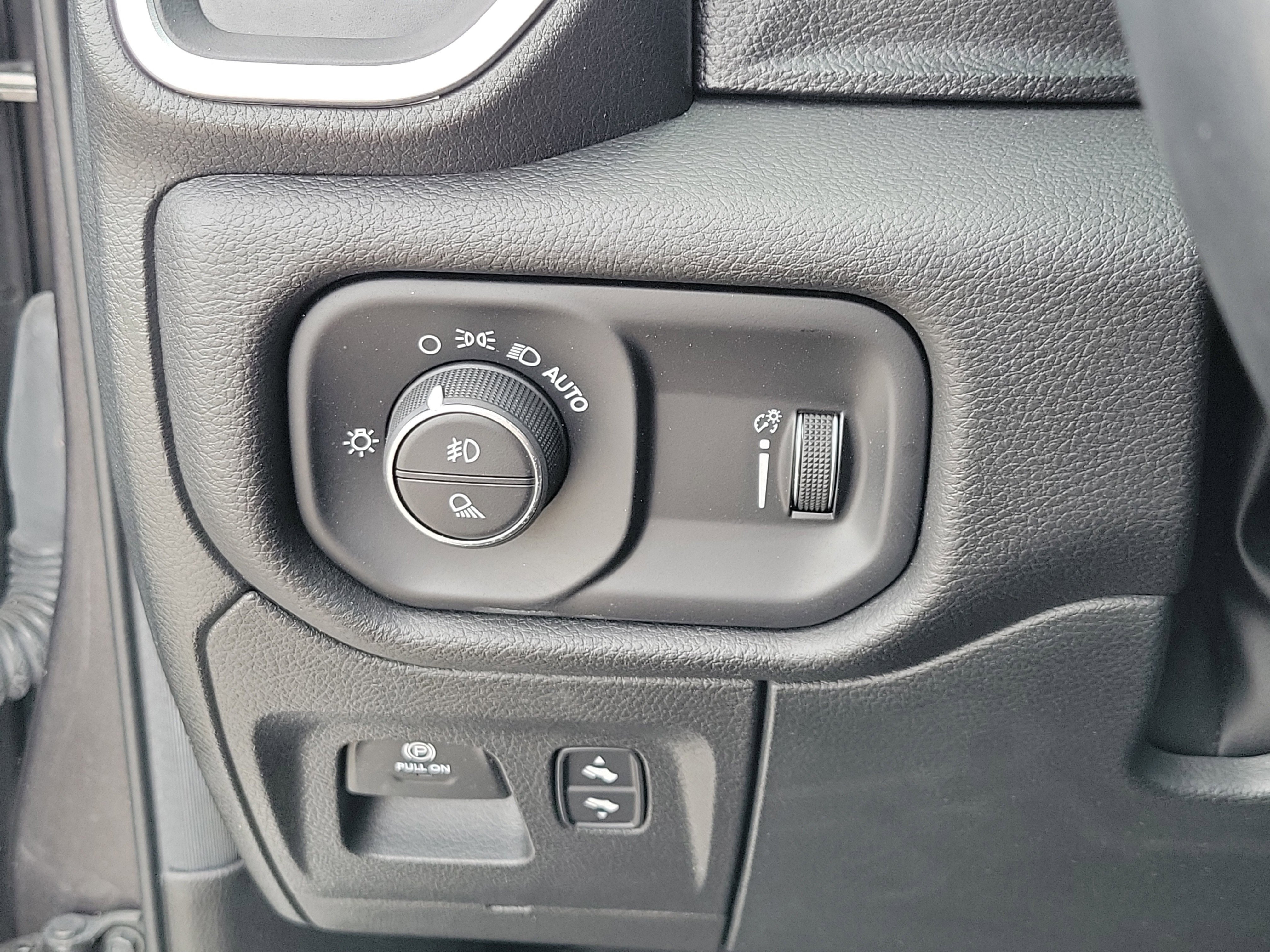 Used 2022 RAM 1500 Big Horn RWD image 27
