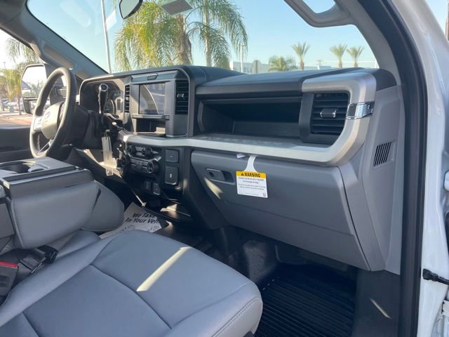 New 2026 Ford F250 XL w/ XL Chrome Package image 25