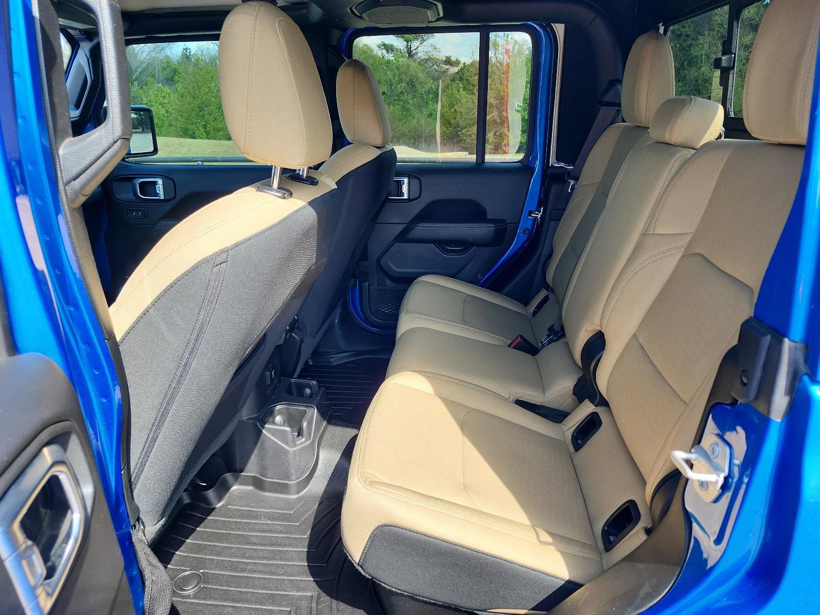 Used 2021 Jeep Gladiator Overland image 12