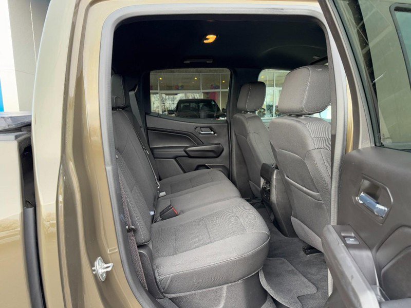 Used 2024 Chevrolet Colorado LT image 10