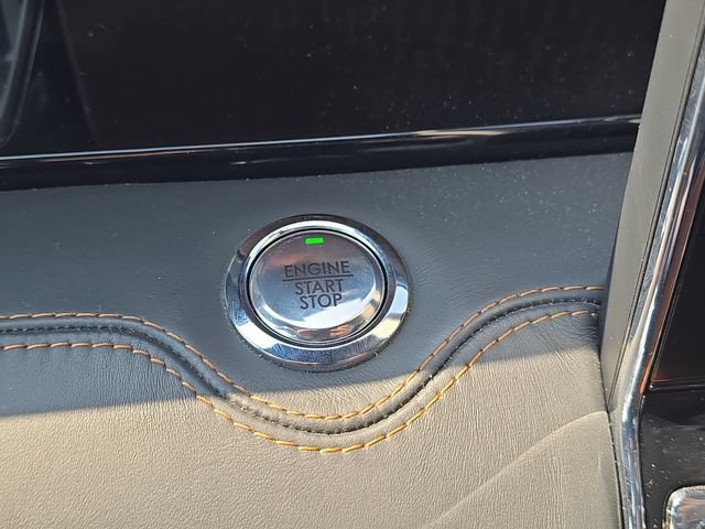 Used 2023 Lincoln Navigator L Black Label AWD/4WD image 17
