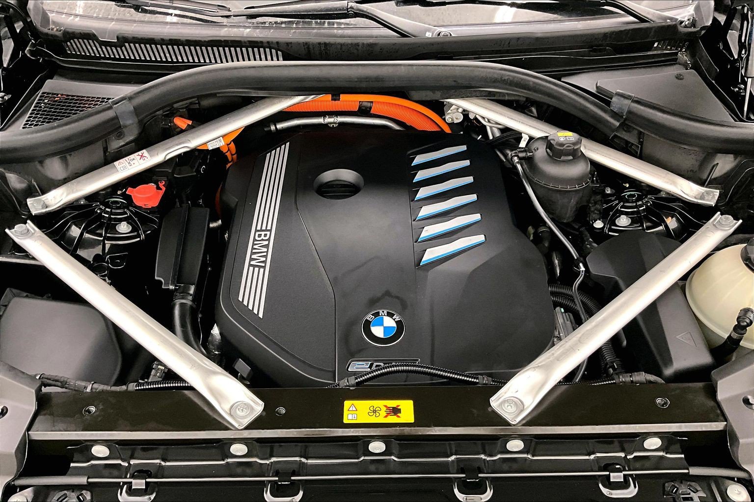 Used 2022 BMW X5 xDrive45e w/ M Sport Package AWD/4WD image 9