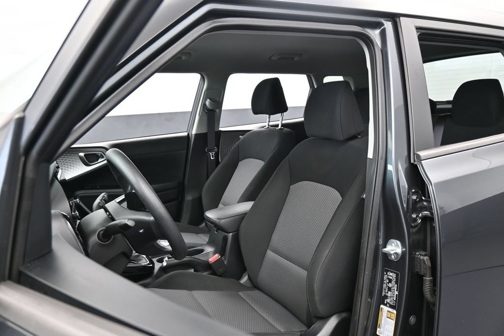 Used 2024 Kia Soul S FWD image 10
