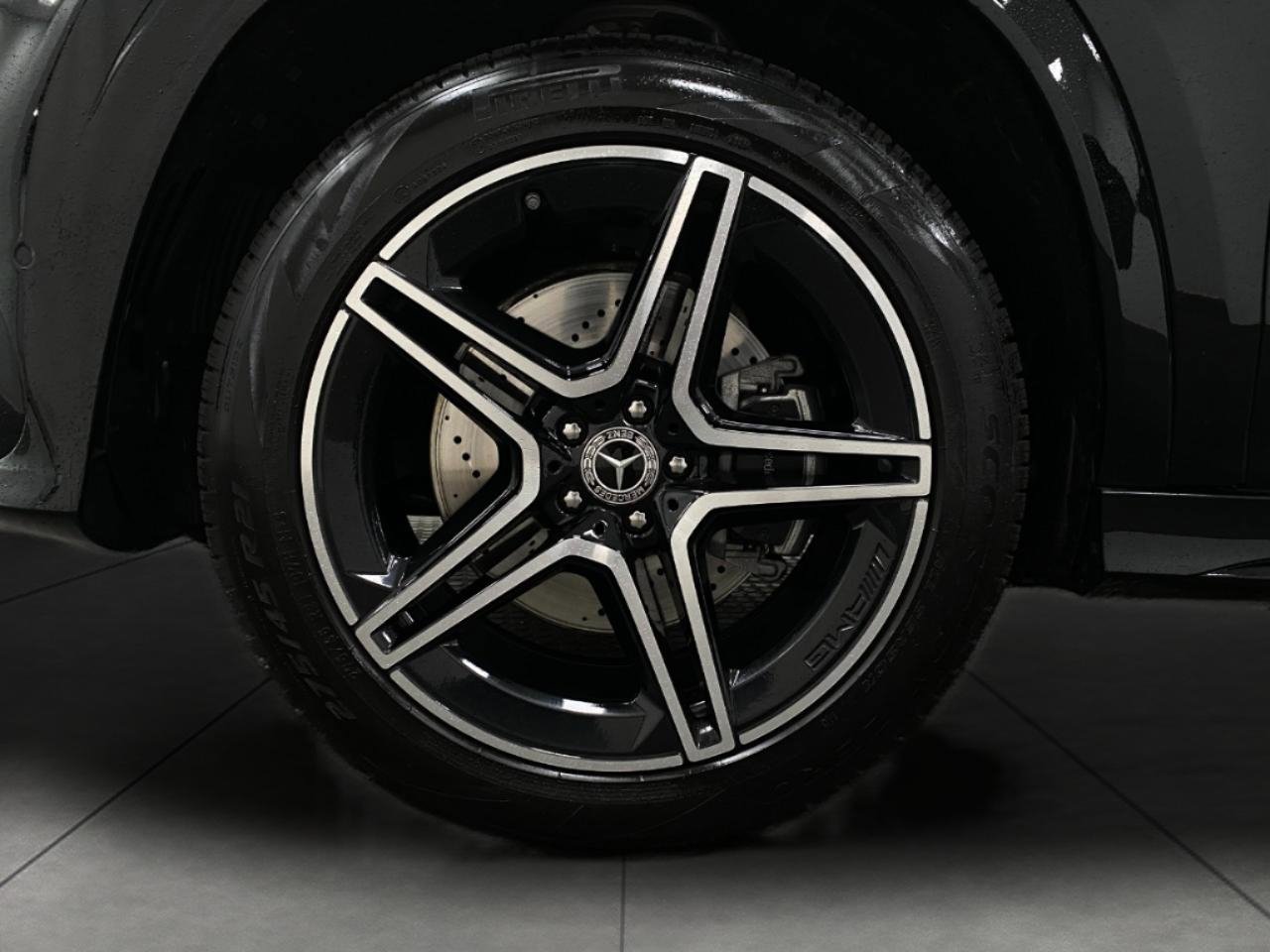 Certified 2025 Mercedes-Benz GLS 450 4MATIC image 13