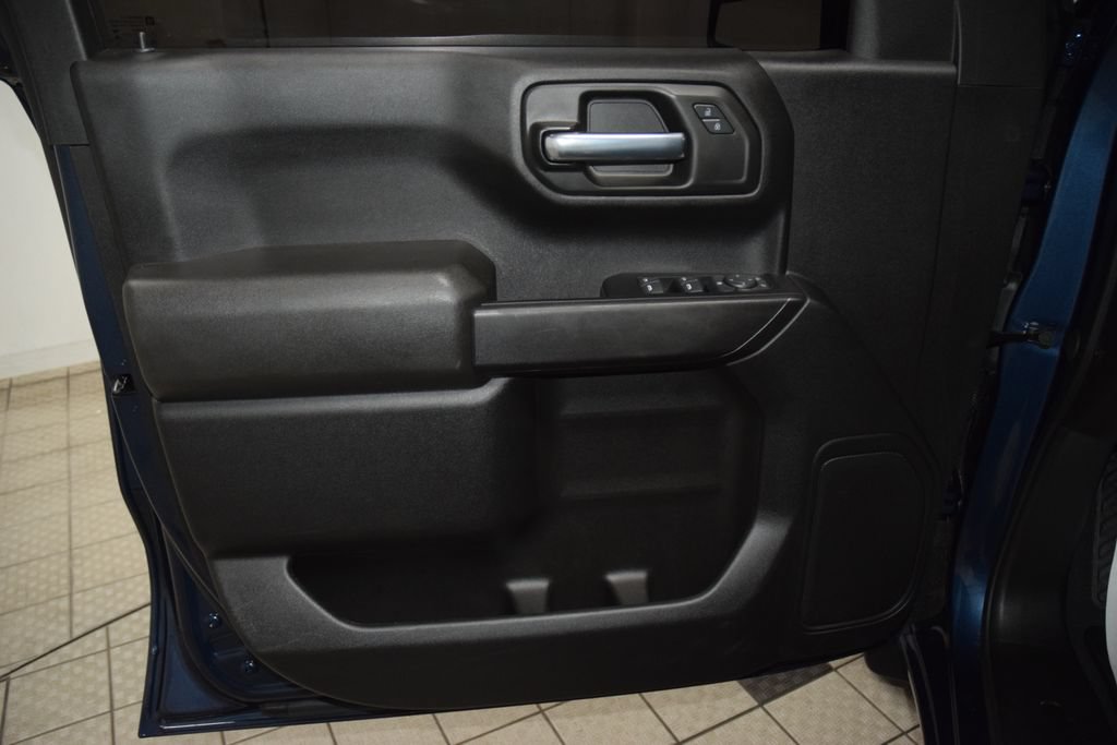 Used 2023 Chevrolet Silverado 1500 Custom AWD/4WD image 46
