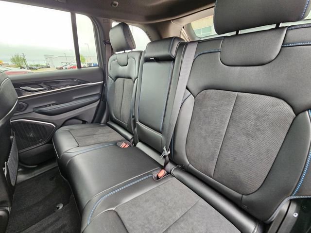 New 2025 Jeep Grand Cherokee Trailhawk image 13