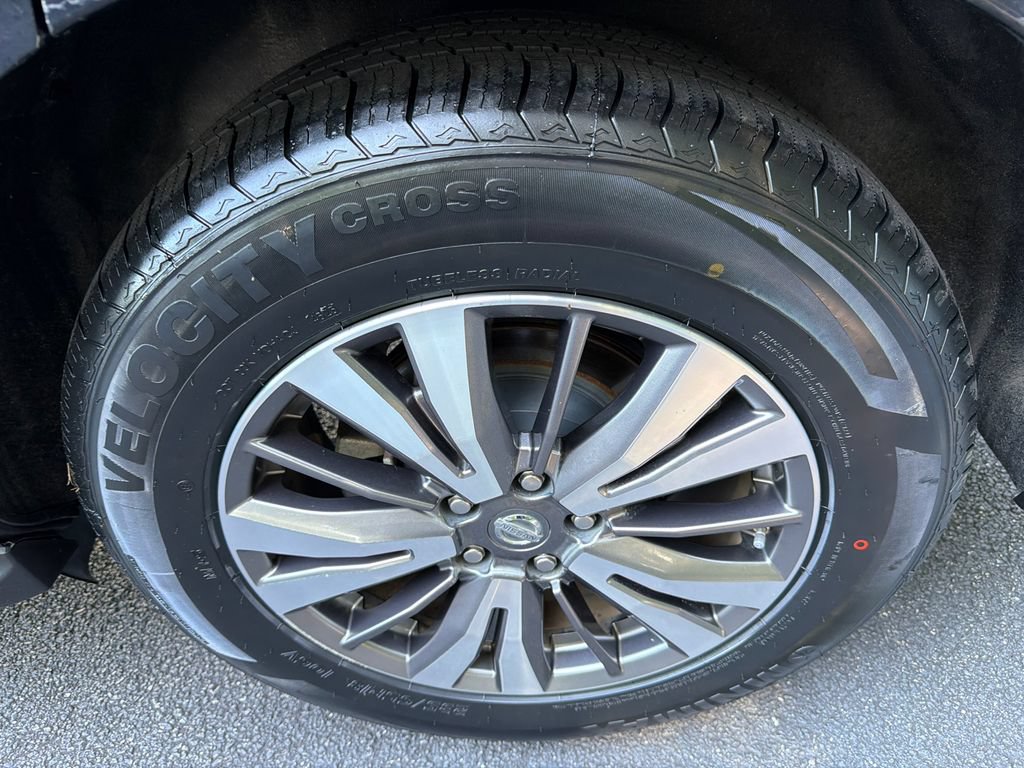 Used 2019 Nissan Pathfinder SV FWD image 19