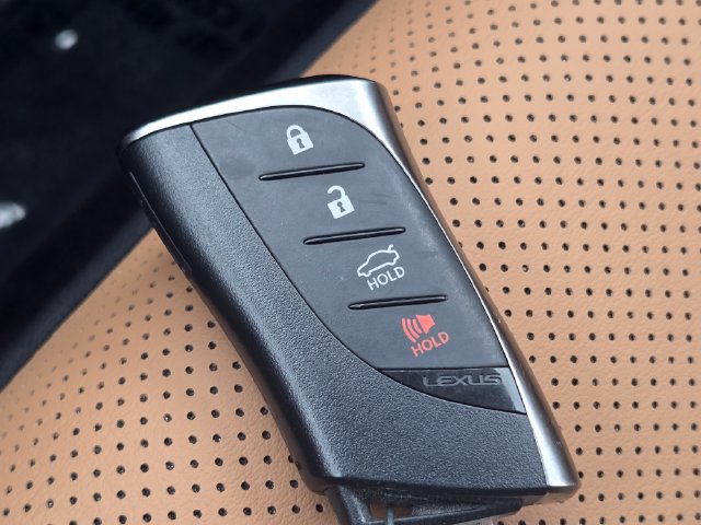 Used 2025 Lexus ES 350 w/ Accessory Package (Z1) FWD image 37
