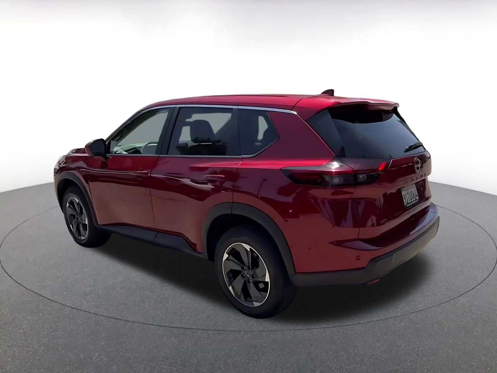 Used 2025 Nissan Rogue SV FWD image 10