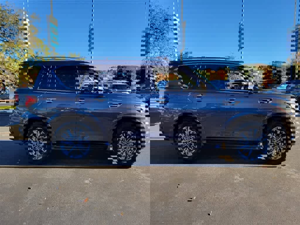 Used 2024 INFINITI QX80 Luxe image 8