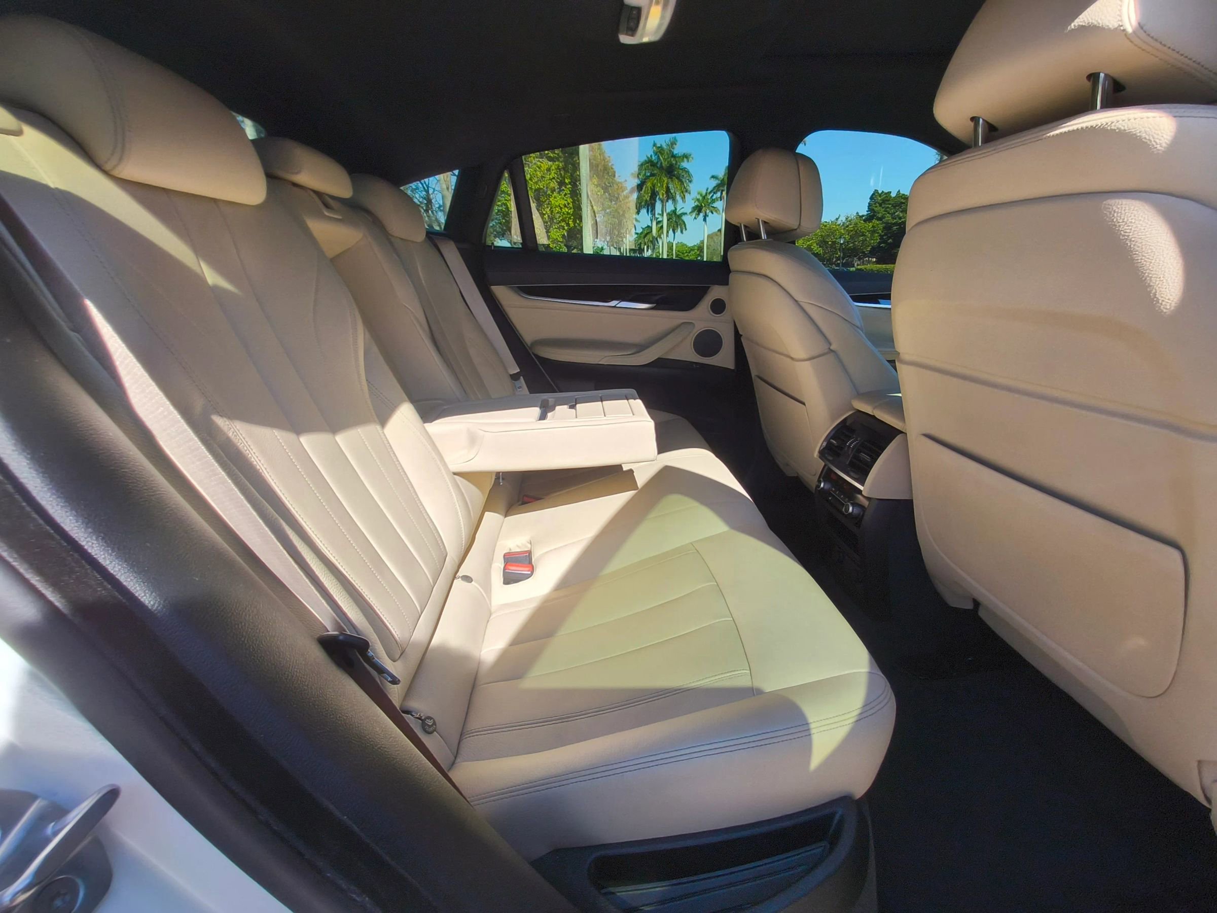 Used 2018 BMW X6 xDrive50i w/ Premium Package image 28