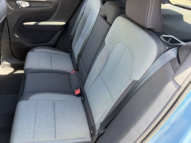 Used 2023 Volvo XC40 B4 Core w/ Protection Package FWD image 18
