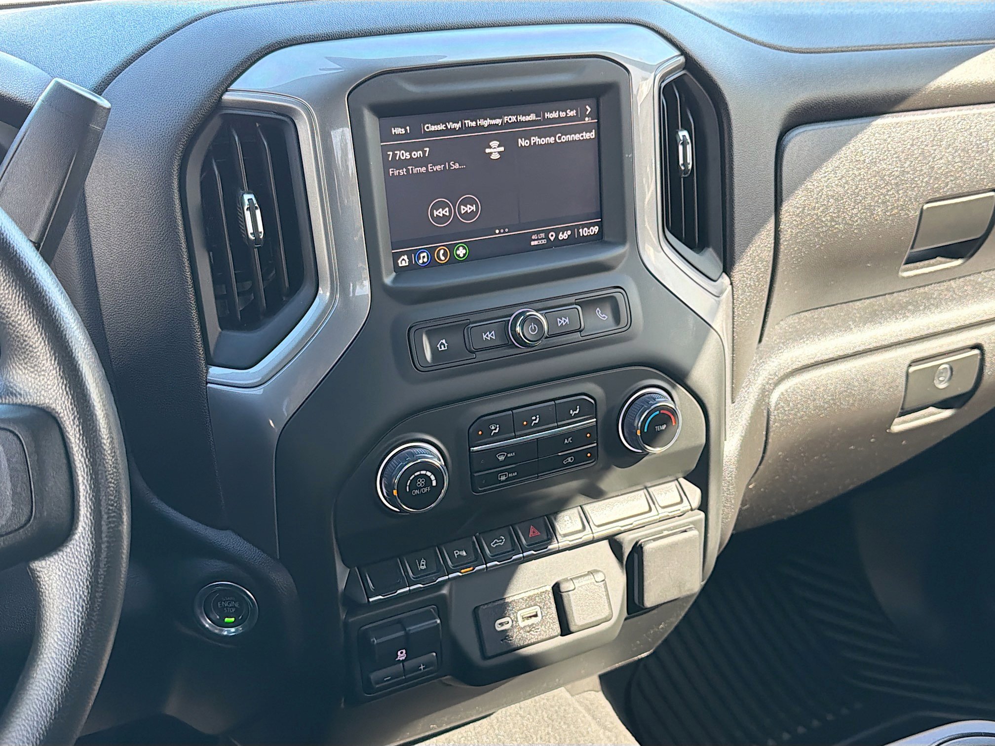 Used 2025 Chevrolet Silverado 2500 Custom w/ Custom Value Package image 26