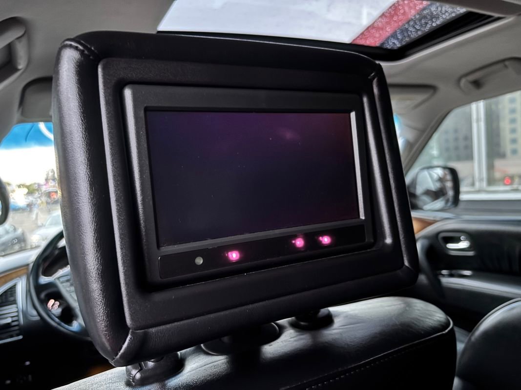 Used 2011 INFINITI QX56 4WD w/ Theater Pkg image 36