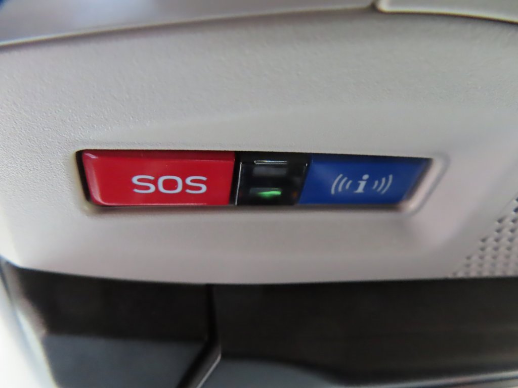 Used 2024 Subaru Ascent Premium w/ Convenience Package image 10