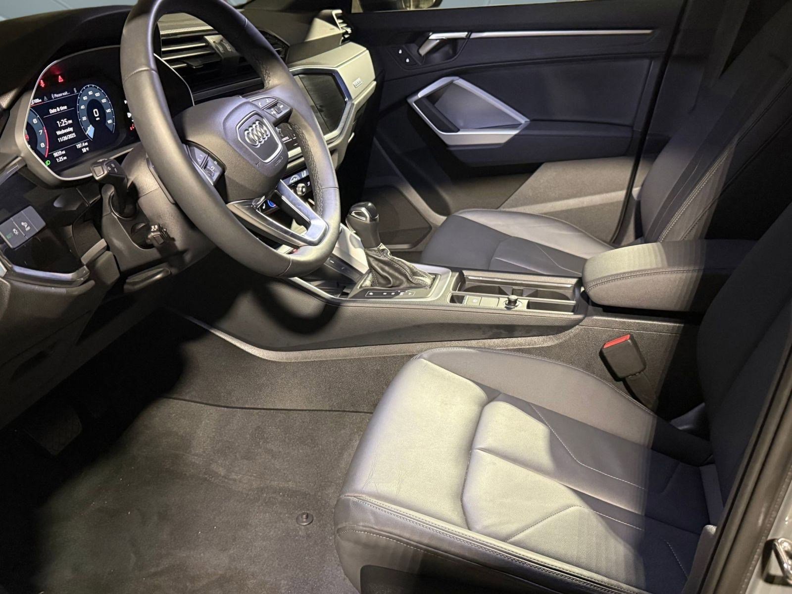 Certified 2024 Audi Q3 2.0T Premium w/ Convenience Package image 5