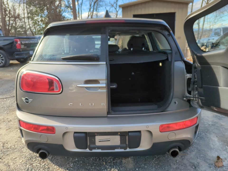 Used 2019 MINI Cooper Clubman S image 17