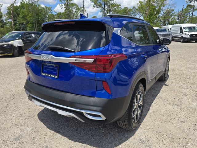Used 2022 Kia Seltos EX AWD/4WD image 4