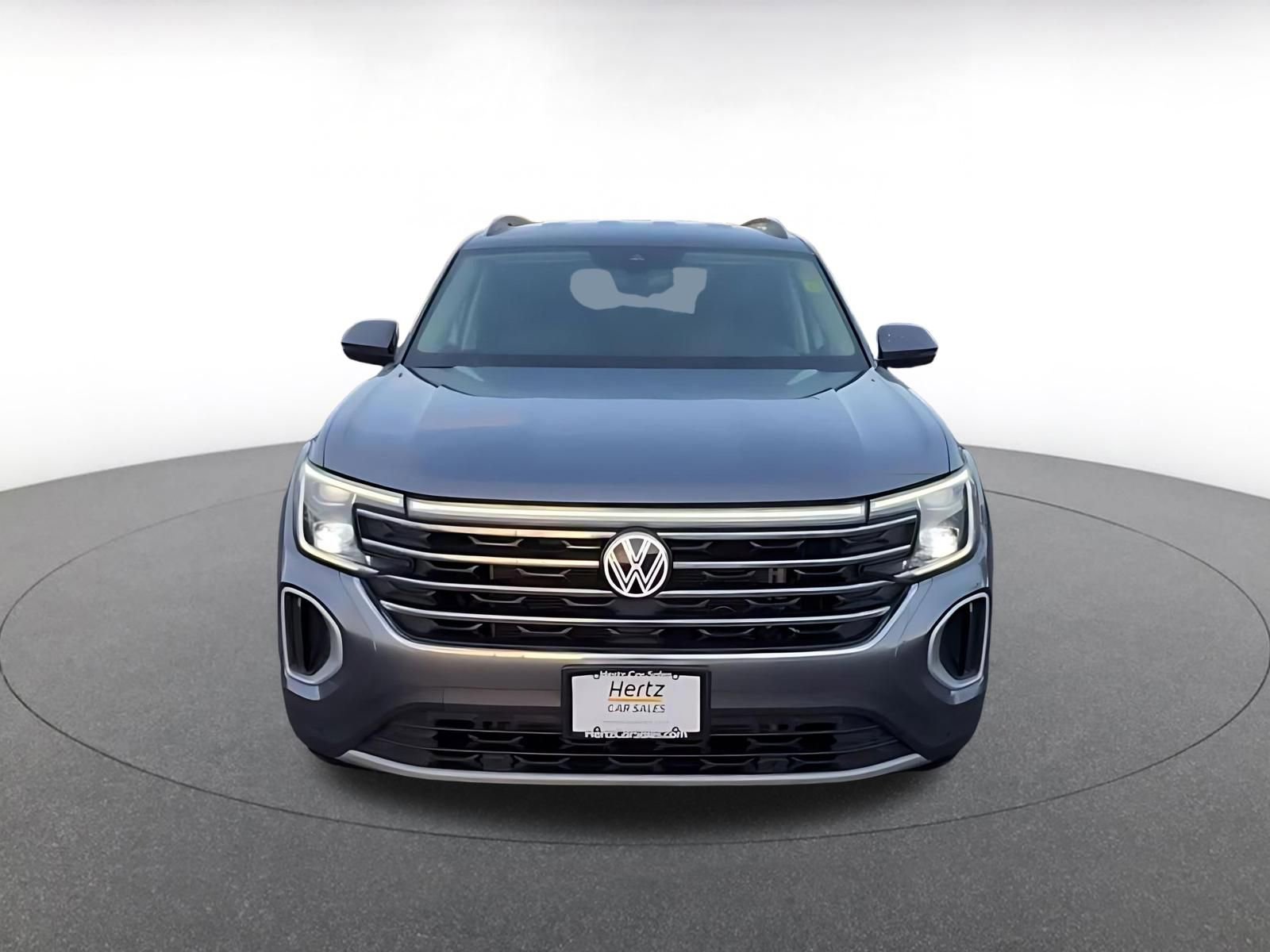 Used 2025 Volkswagen Atlas SE image 4