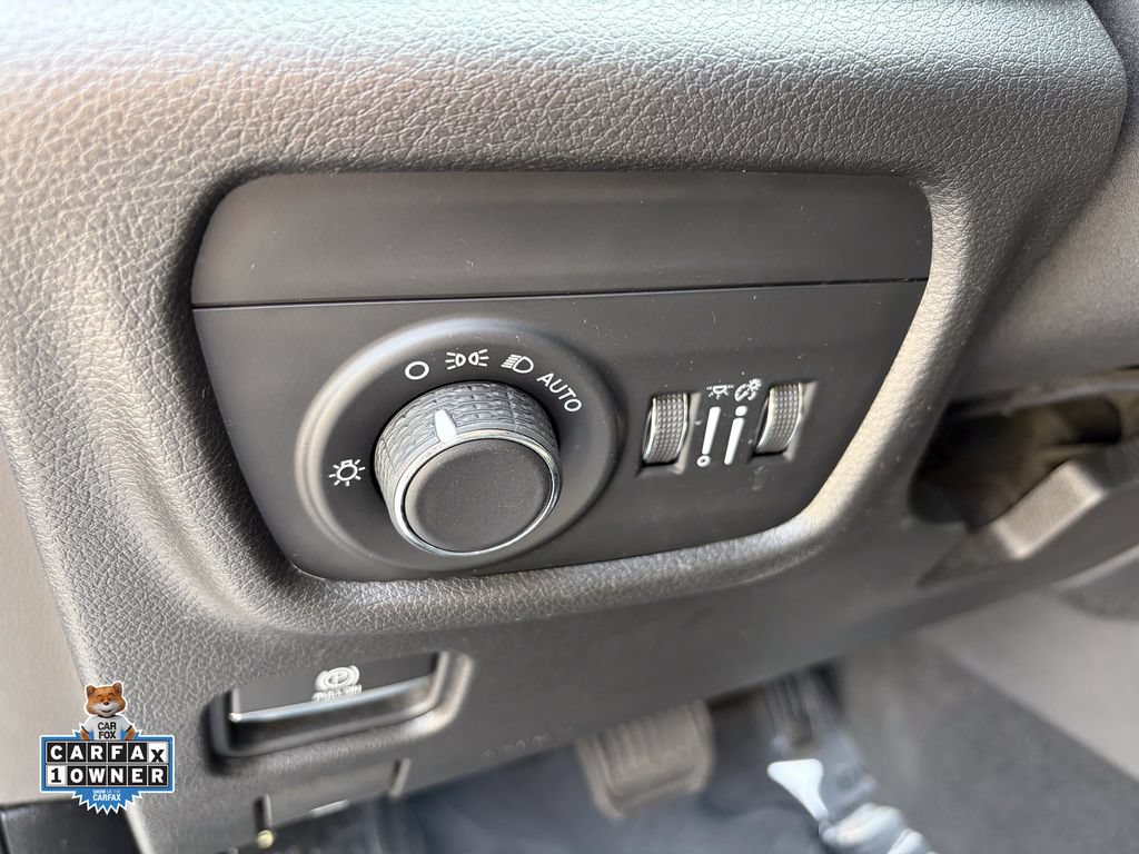 Used 2021 Jeep Grand Cherokee L Laredo AWD/4WD image 11