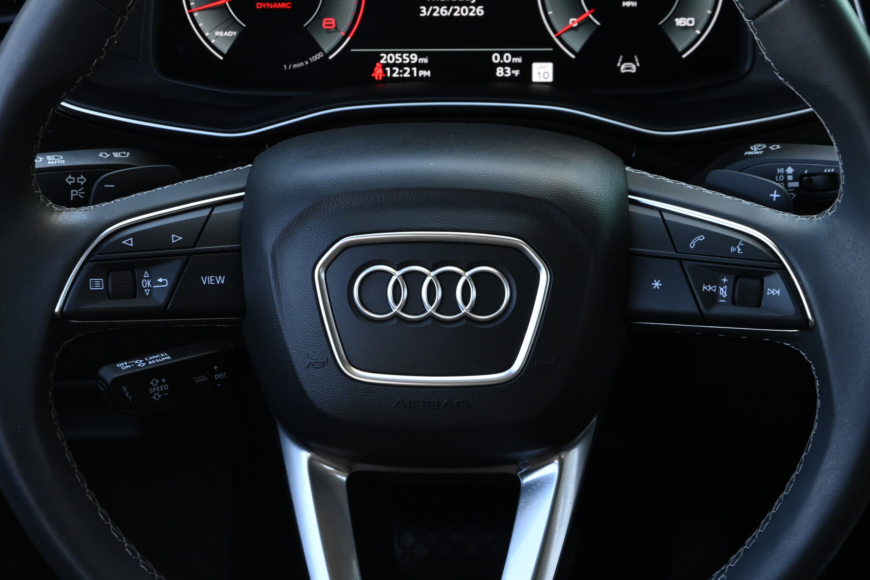 Used 2024 Audi Q8 Premium Plus image 32