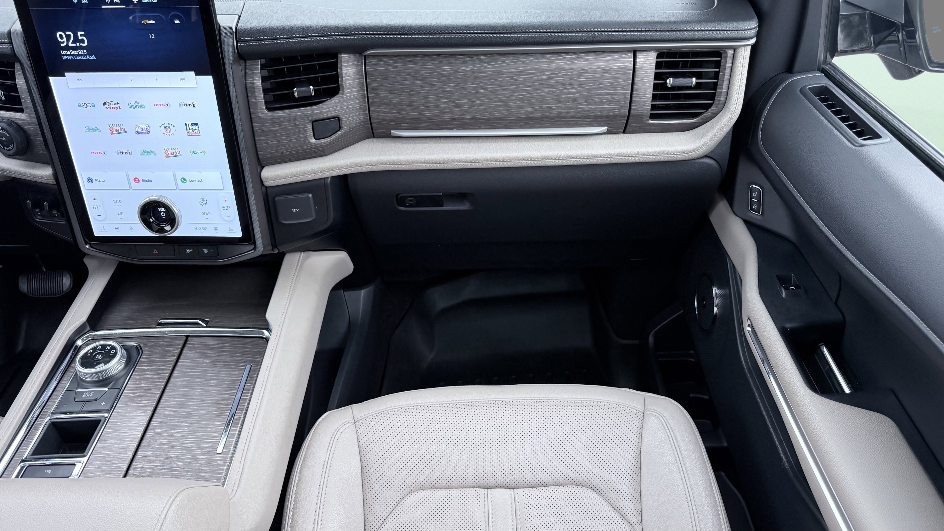 Used 2023 Ford Expedition Limited RWD image 62
