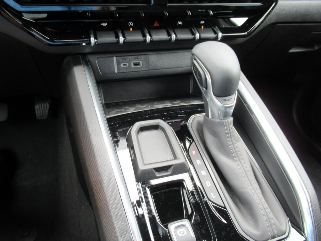 New 2026 GMC Canyon Elevation w/ Convenience Package RWD image 26