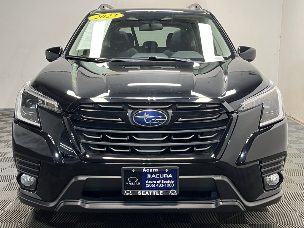 Used 2022 Subaru Forester Premium image 2
