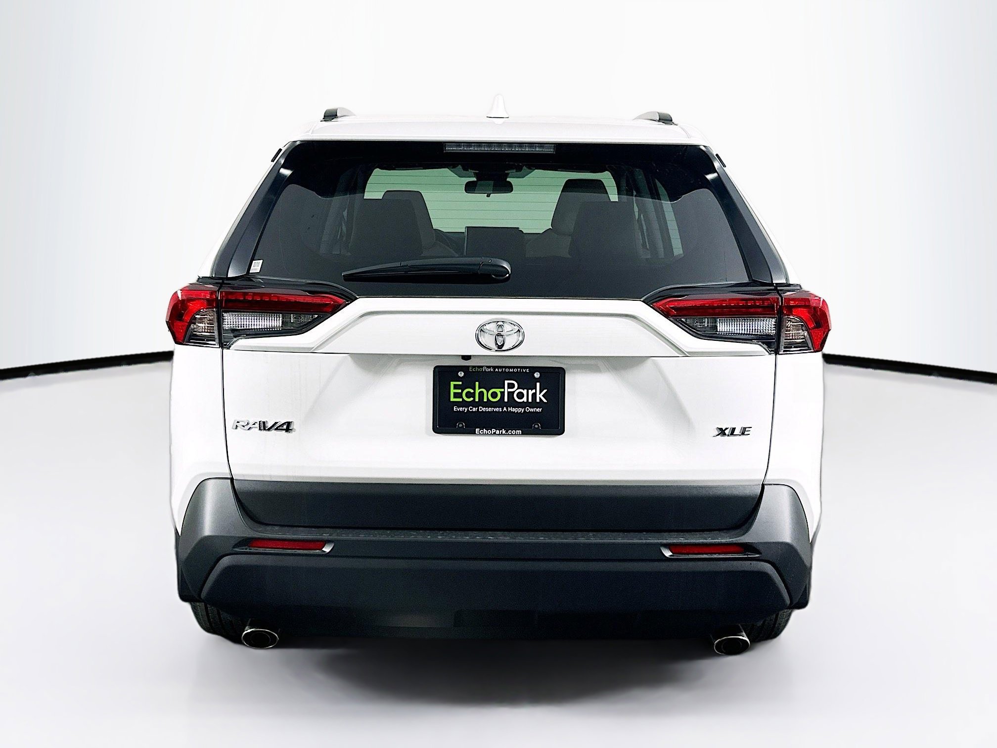 Used 2025 Toyota RAV4 XLE w/ Convenience Package image 7