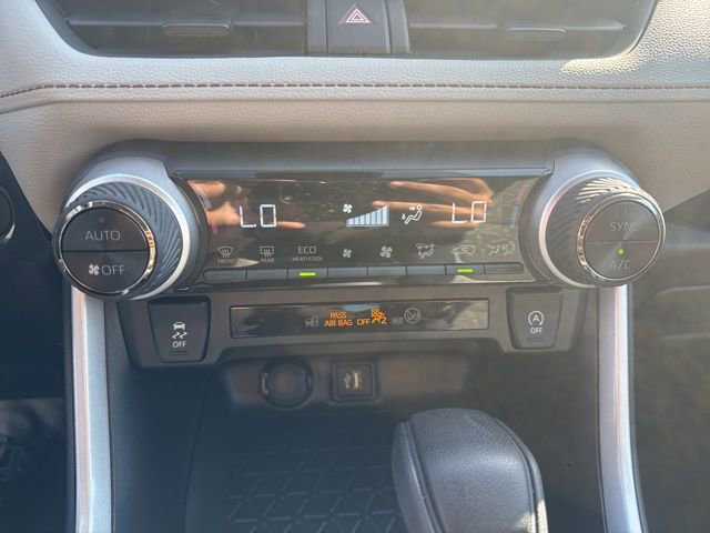 Used 2025 Toyota RAV4 XLE image 31