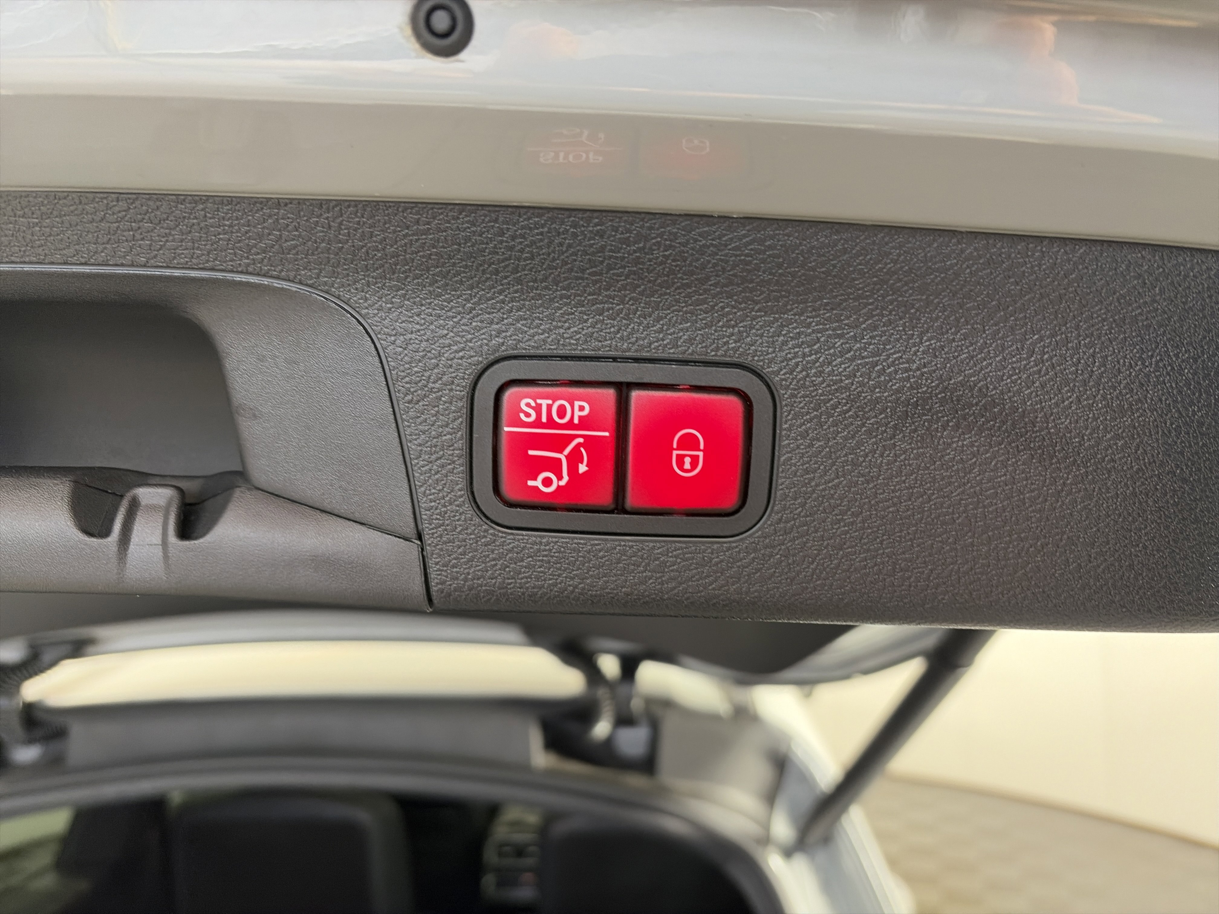 Used 2024 Mercedes-Benz GLS 580 4MATIC image 18