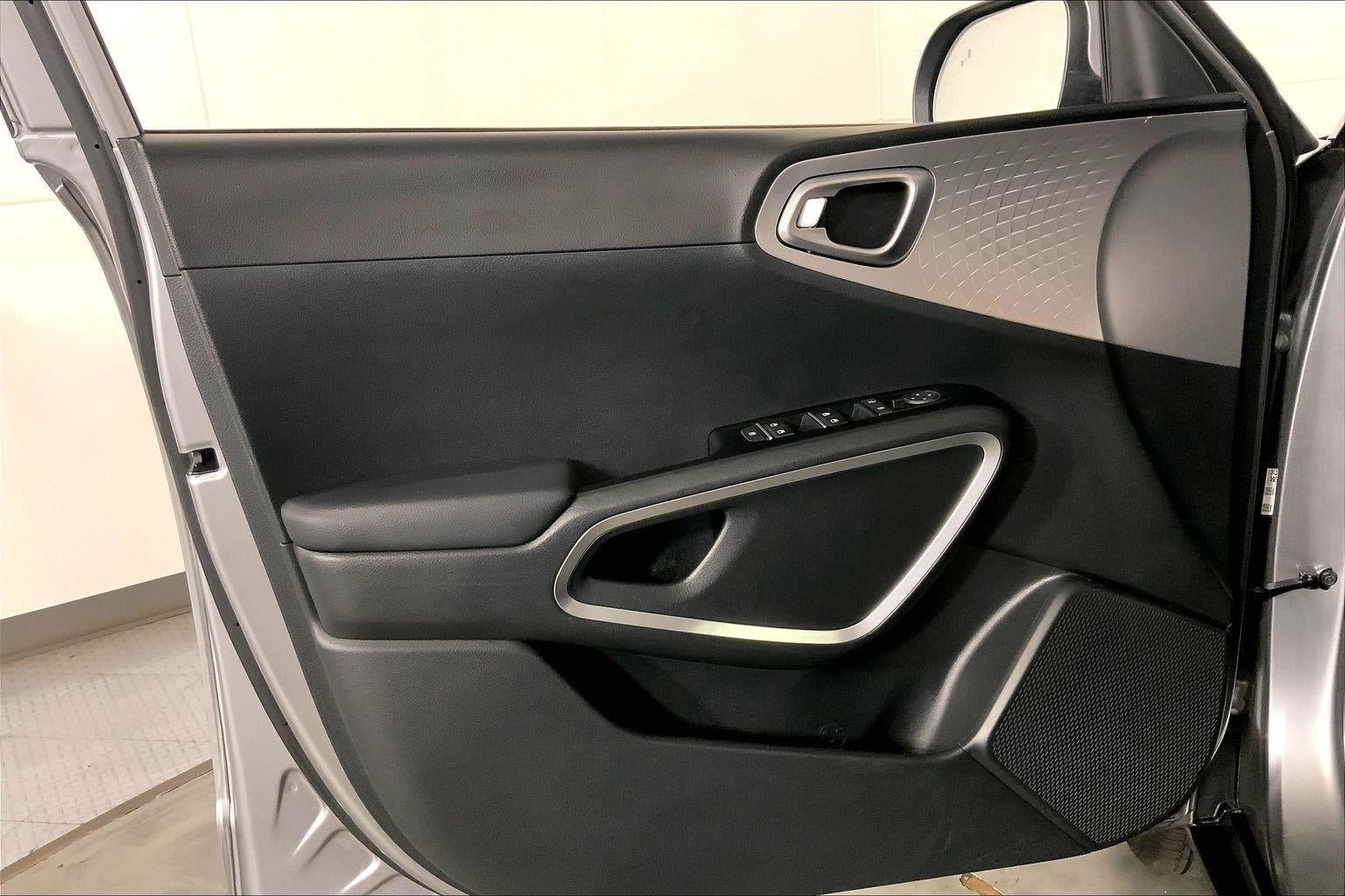 Certified 2025 Kia Soul LX FWD image 24
