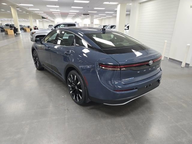 New 2026 Toyota Crown Platinum image 4