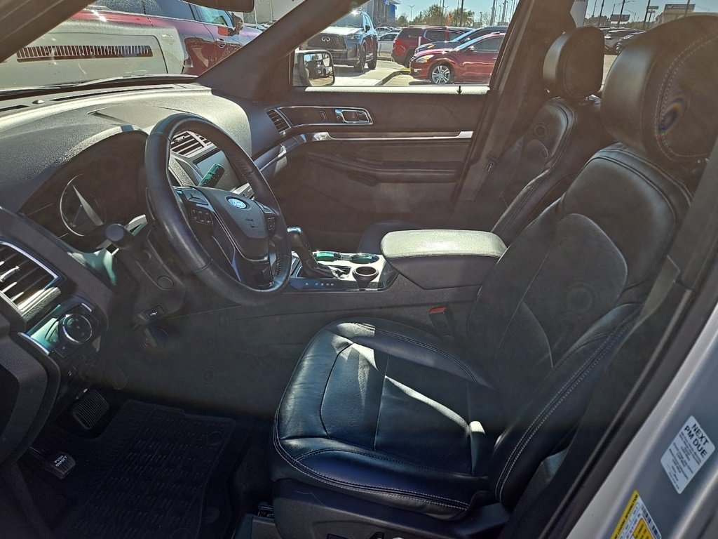Used 2016 Ford Explorer Limited image 13